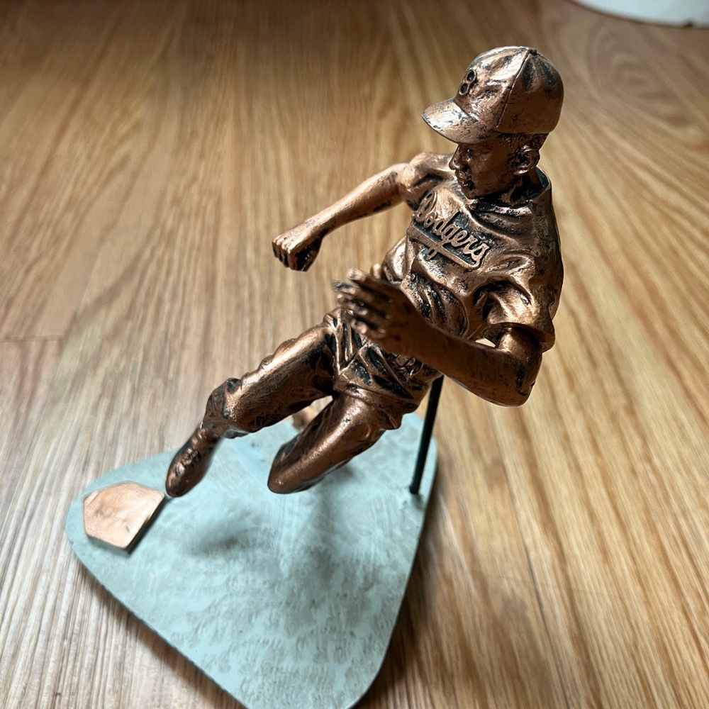 Statue - Picture 10 of 14
